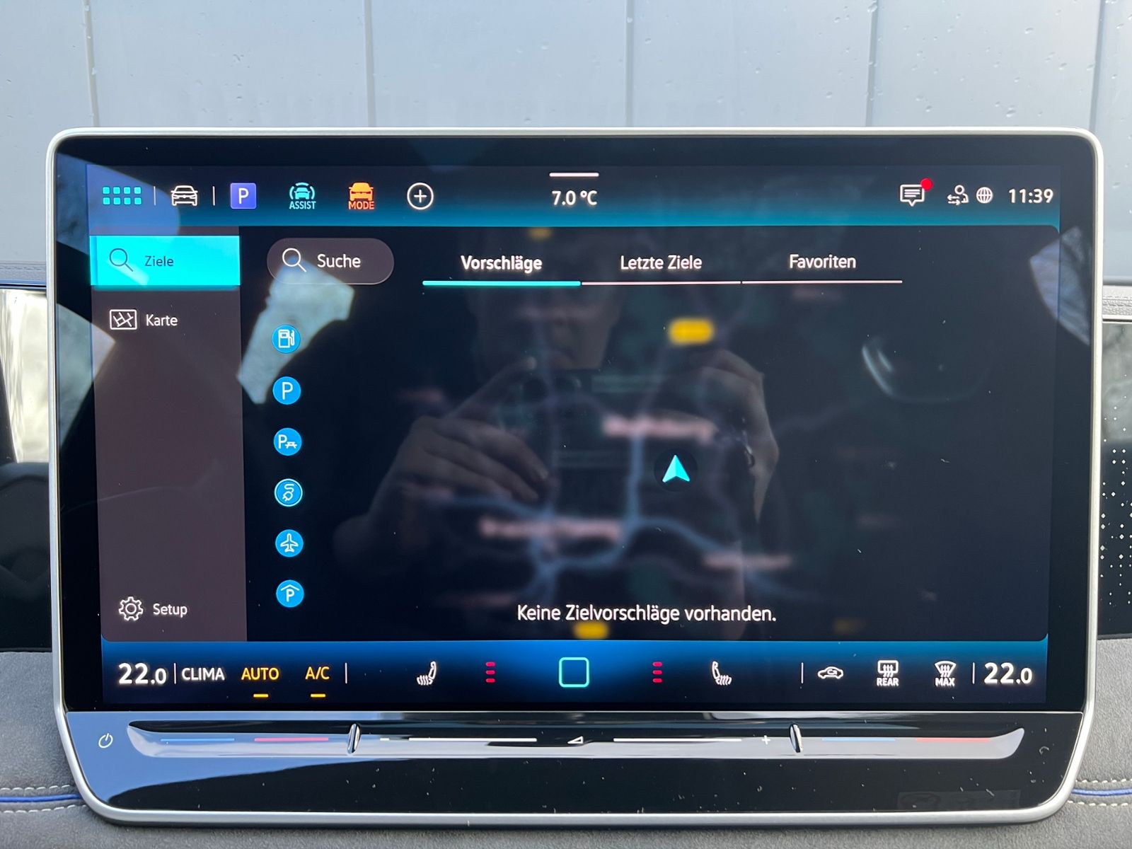 Fahrzeugabbildung Volkswagen Tiguan R-Line 1.5 eTSI DSG *AHK, ACC, IQ.Light,