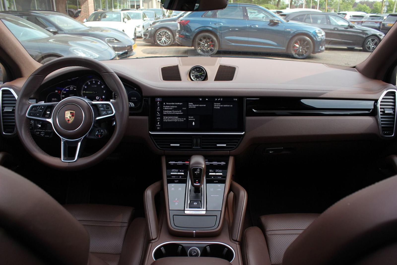 Porsche Cayenne 3.0 E-Hybrid / Trekhaak / Panoramadak /