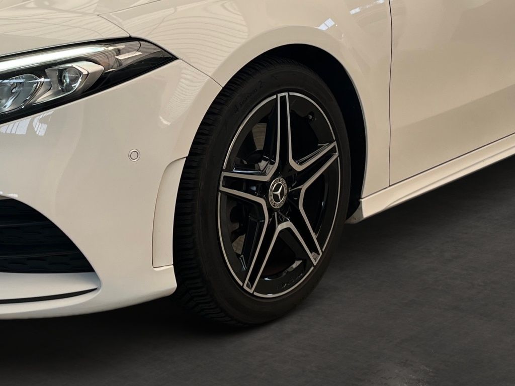 Fahrzeugabbildung Mercedes-Benz A 250 AMG Night Navi LED Tempomat KeyLess Ambie.