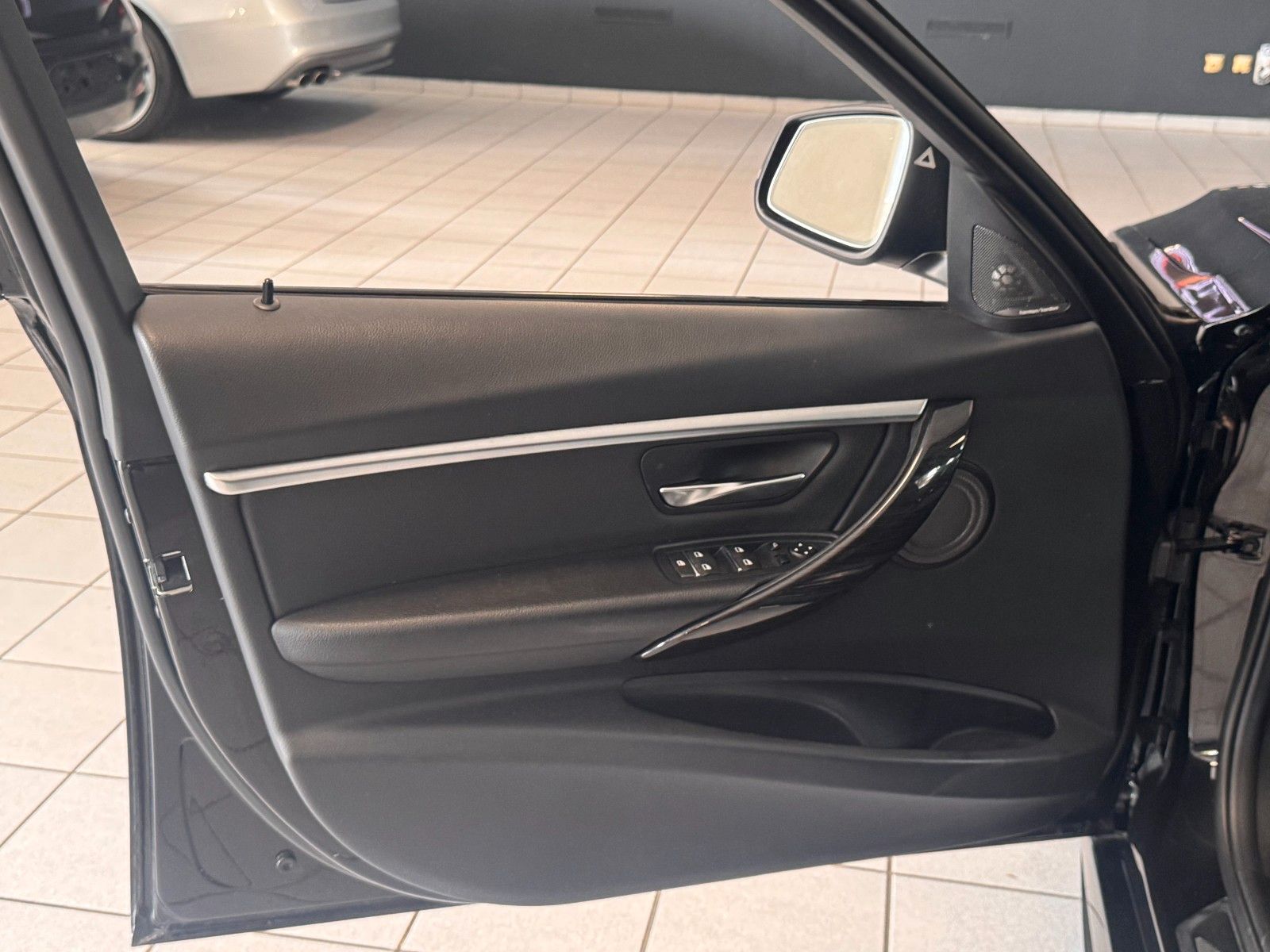 BMW 340i xDrive M Sport Shadow Automatic foto 8
