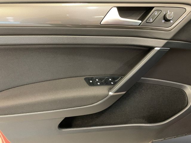 Golf VII 1.5 TSI COMFORTLINE LED+NAVI+STHZ+ACC+P