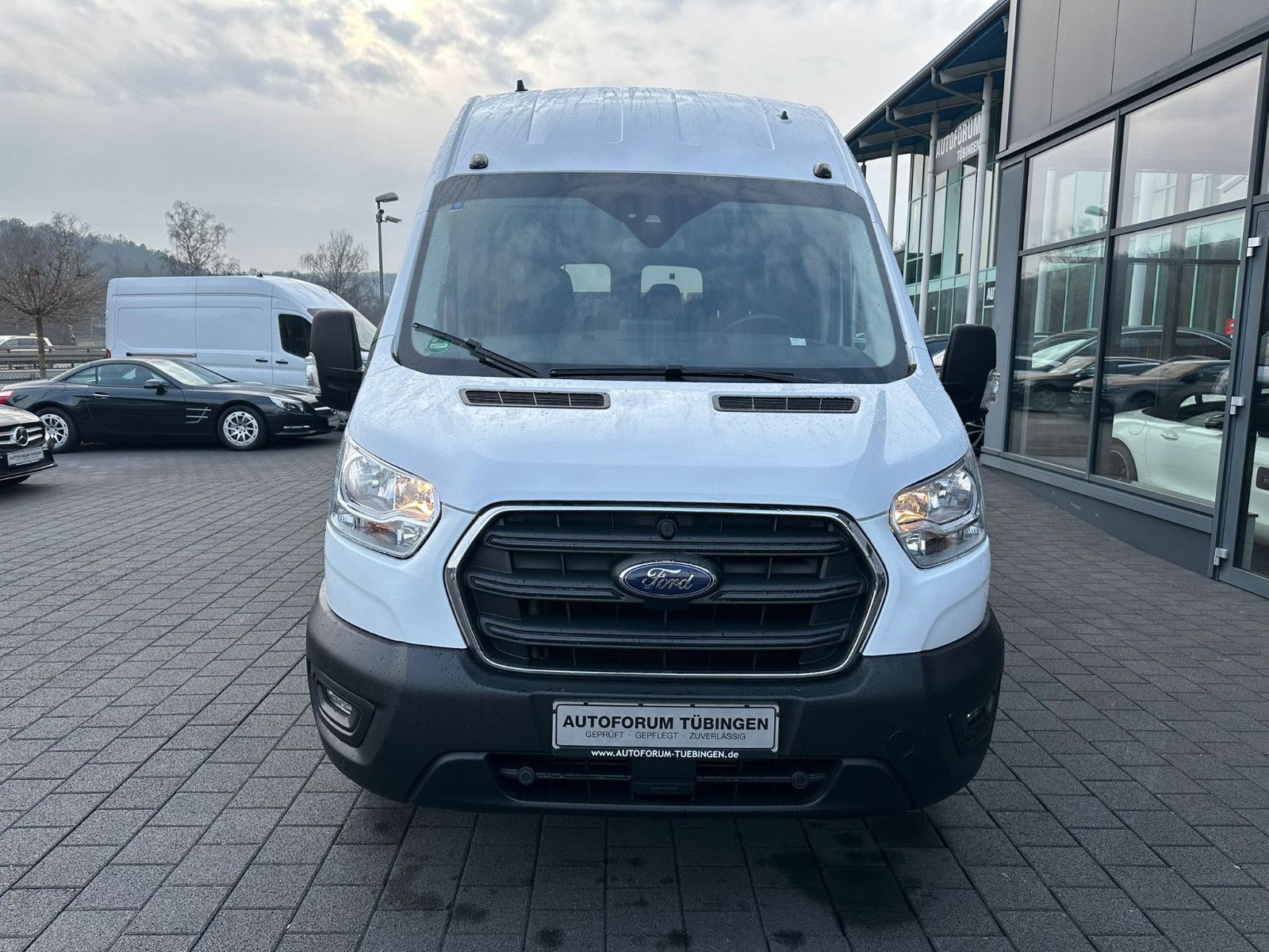 Fahrzeugabbildung Ford Transit 460 L4H3 MiniBus*17 Sitzer*ACC*KLIMA