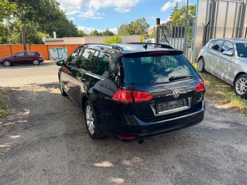 Volkswagen Golf - 6
