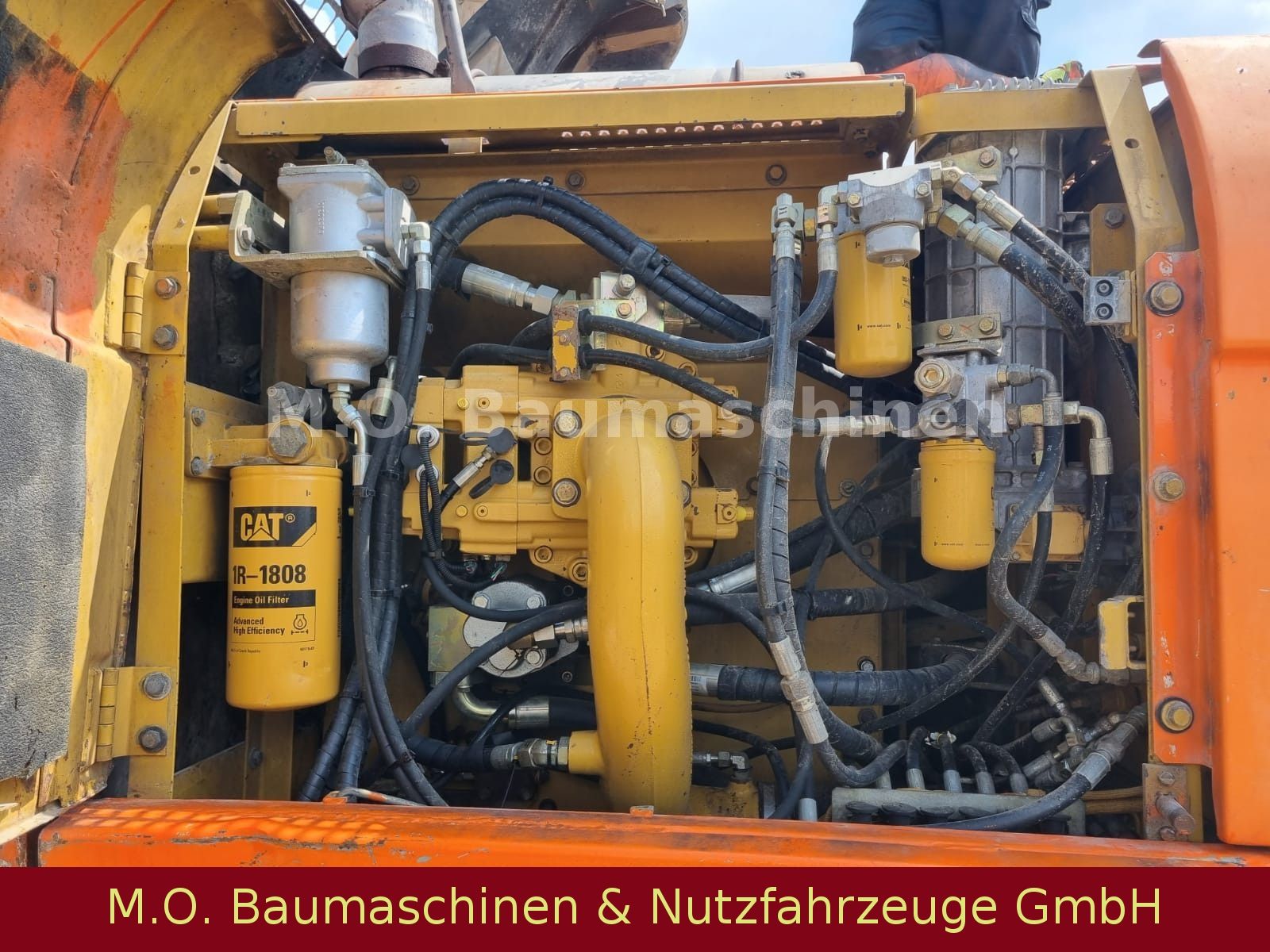 Fahrzeugabbildung CAT 330 CL / Klima / SW