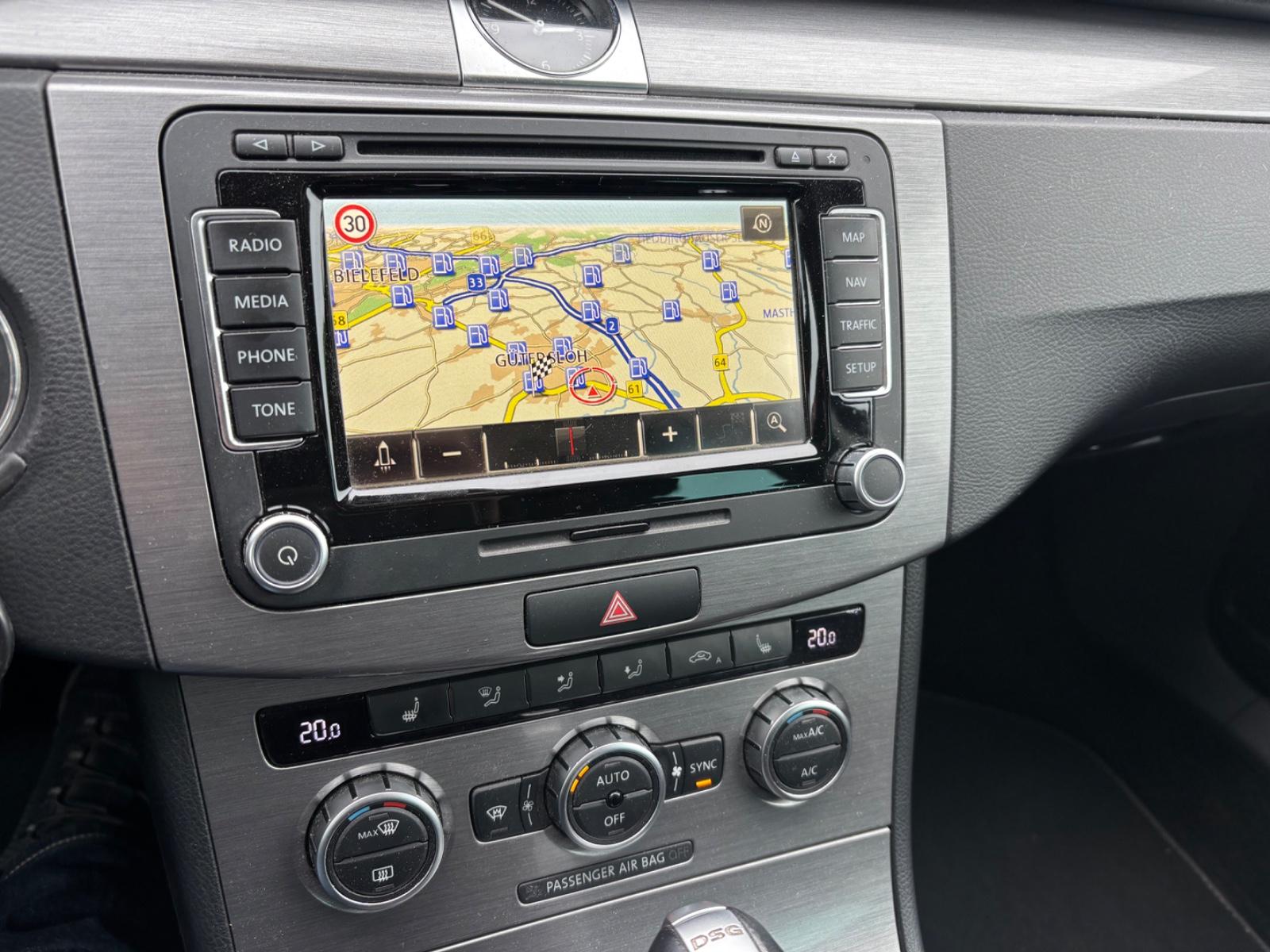Volkswagen Passat 2014 — photo 11