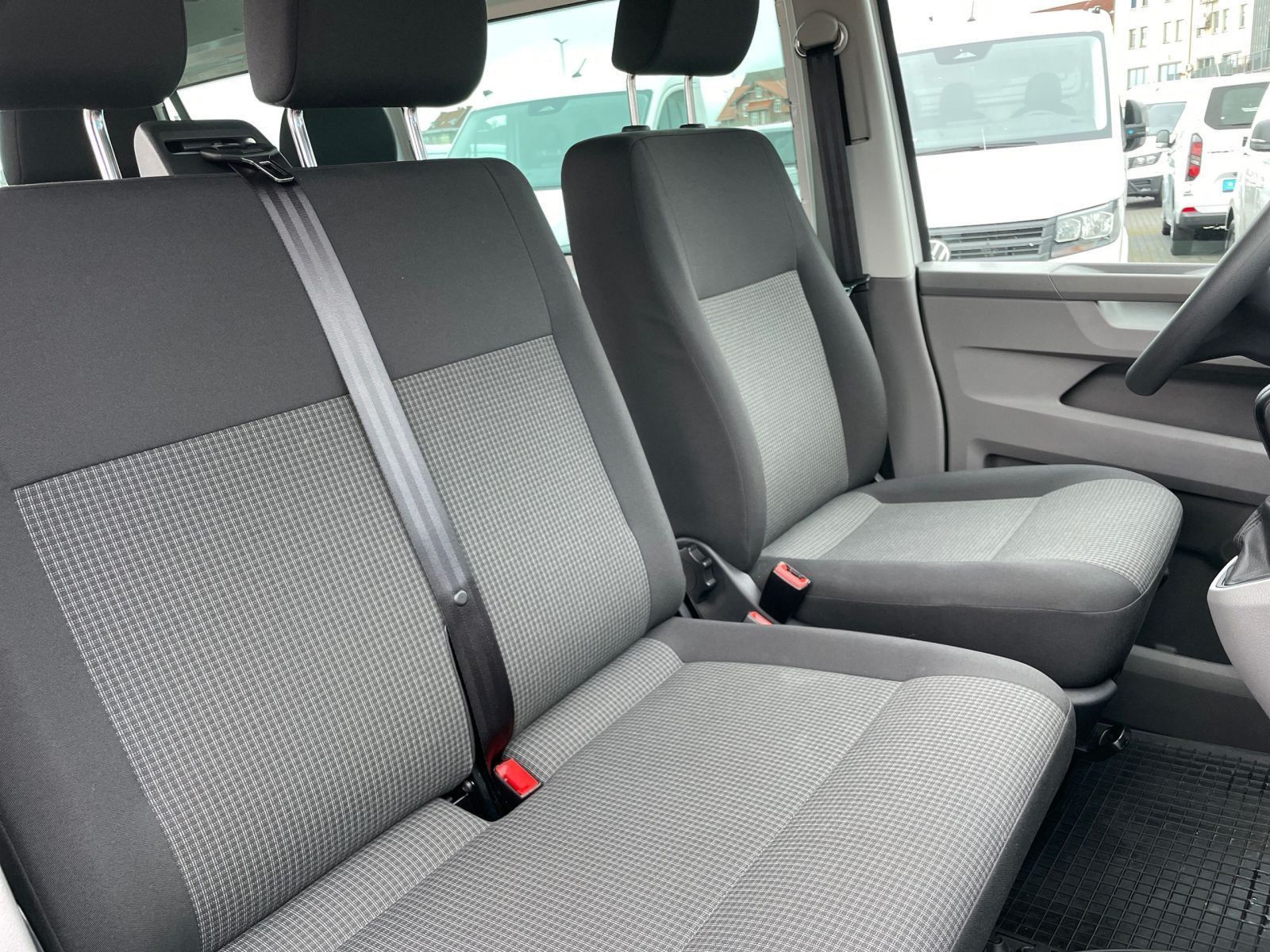 Volkswagen T6 Kombi - Bild 8