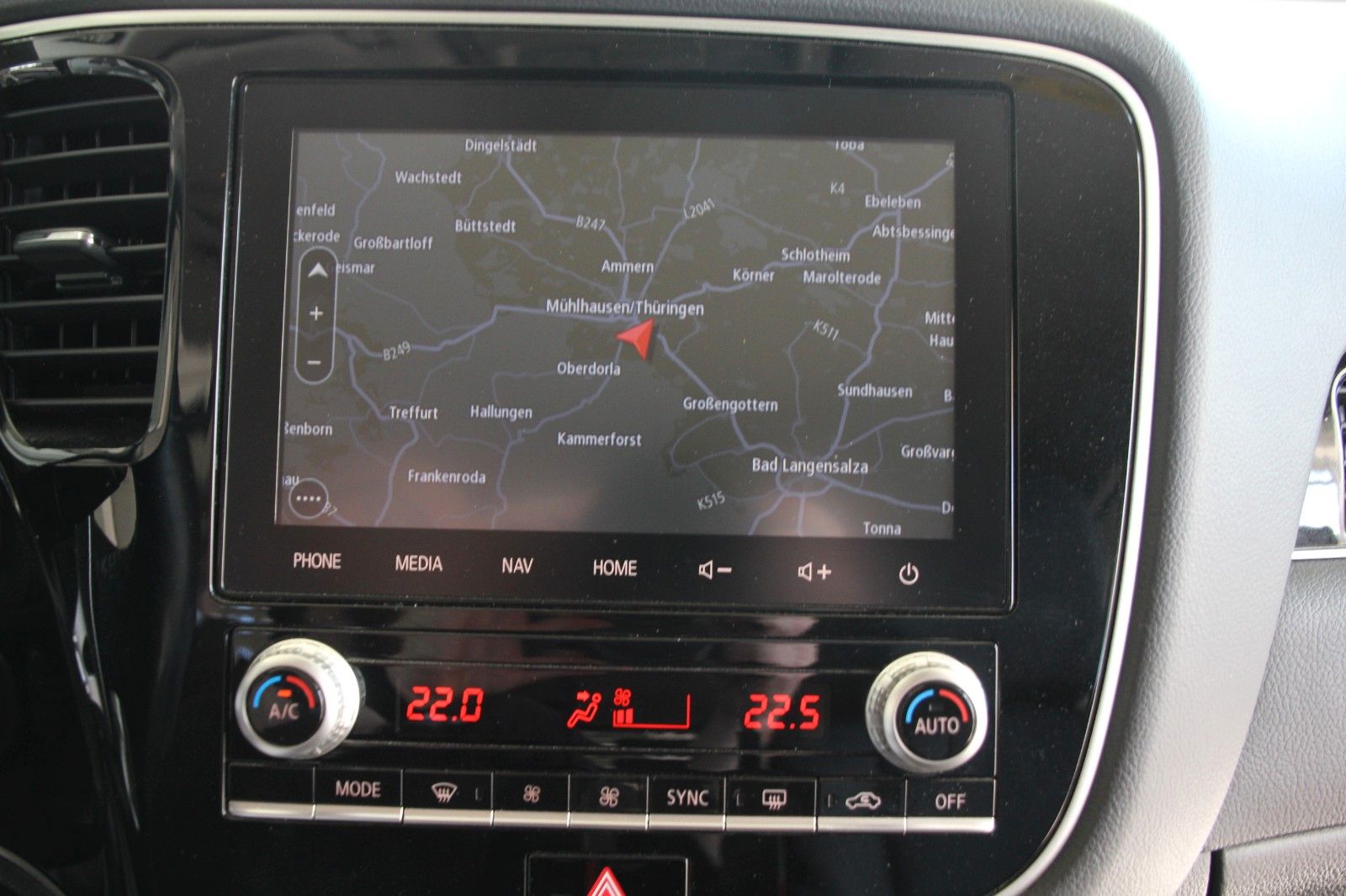 Fahrzeugabbildung Mitsubishi Outlander PHEV Plus mit FA-Paket