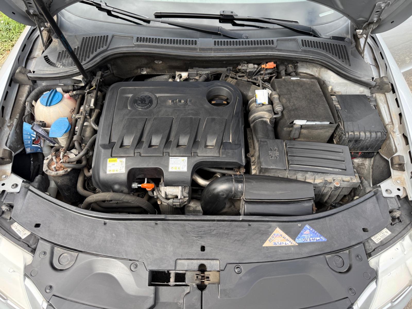 Skoda Superb 2013 — photo 13