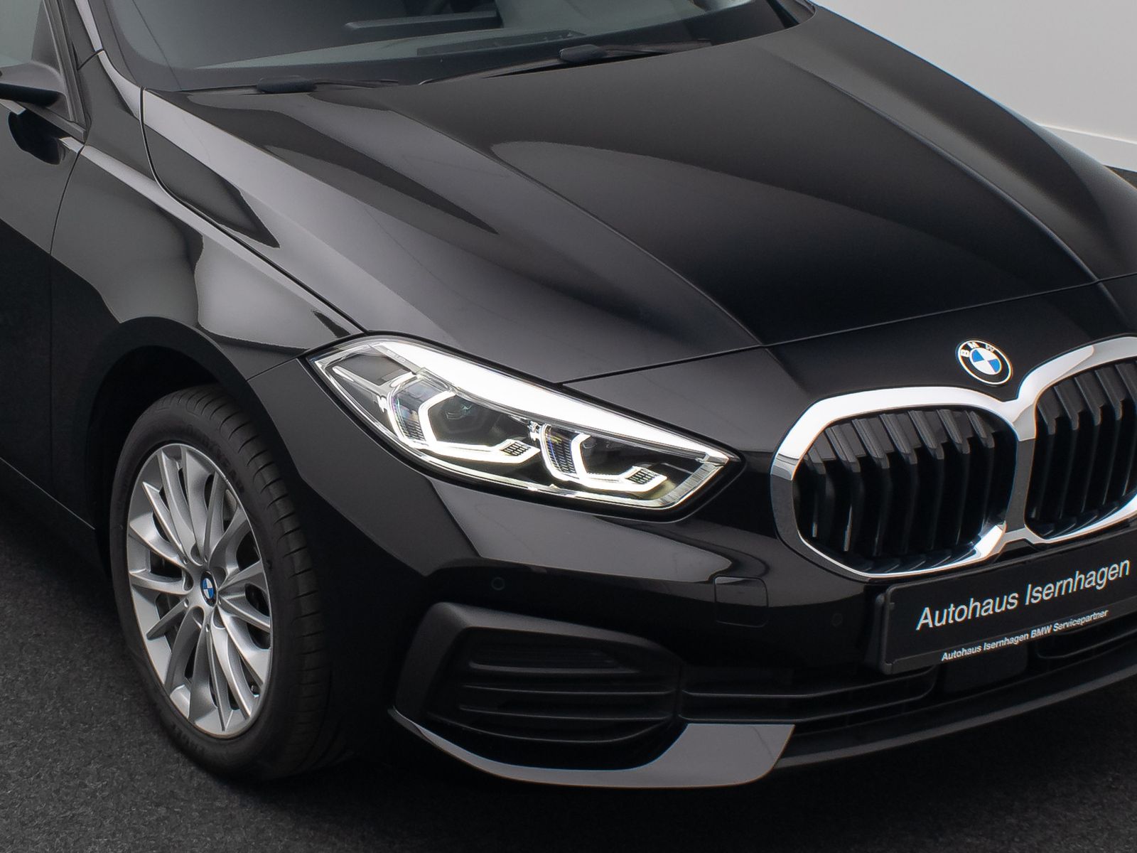 Fahrzeugabbildung BMW 120i GeschwindigReg PDC LED DAB Panorama WLAN