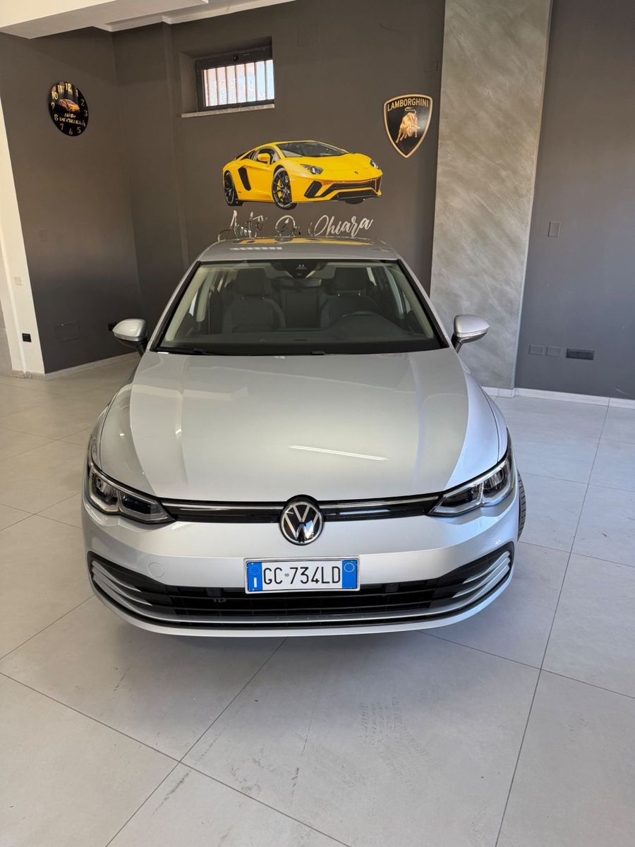 Volkswagen Golf 8 2.0 150 CV imagem 2