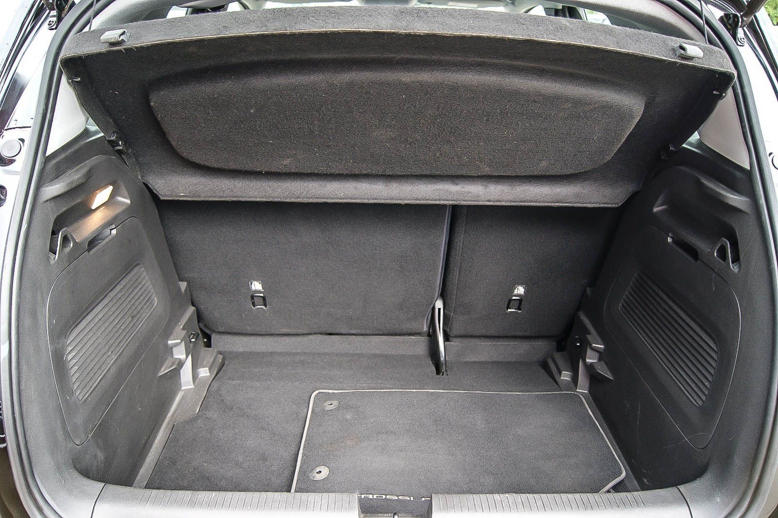 Fahrzeugabbildung Opel Crossland X 1.2 Elegance Automatik LED SIHZG LRH