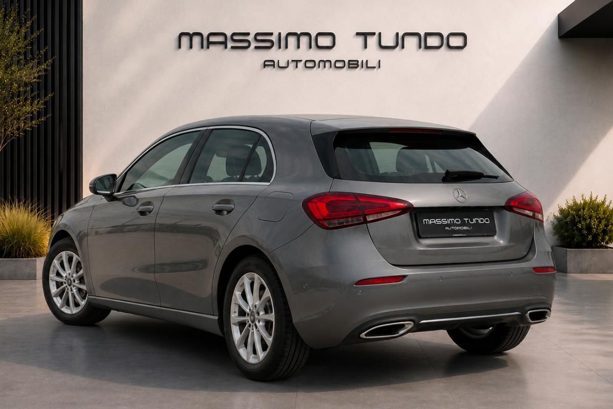 Mercedes-Benz MERCEDES A 180 d Automatic Sport imagem 2