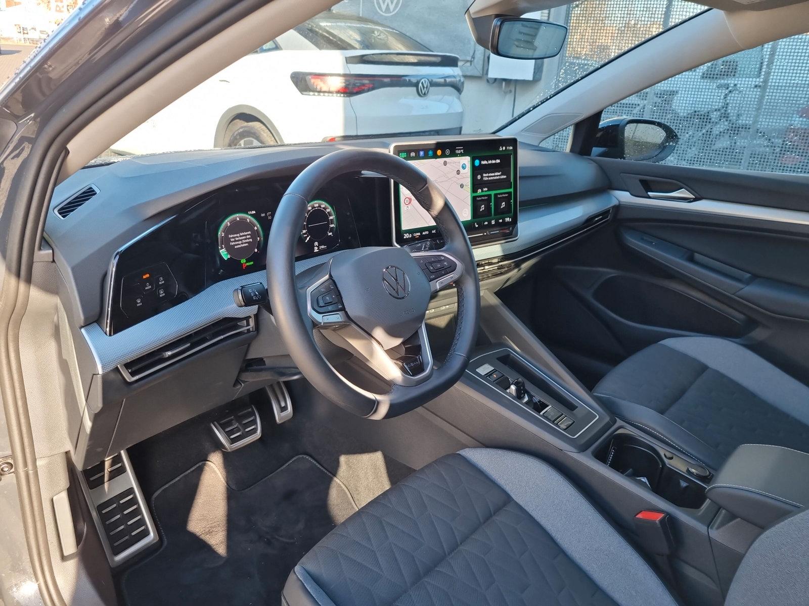 Volkswagen Golf VIII Variant 1.5 eTSI DSG Goal PANO AHK, миниатюра 11