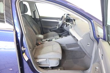 Volkswagen Golf VIII 2.0 TDI Life AID+ACC+LED+KAM+CARPLAY
