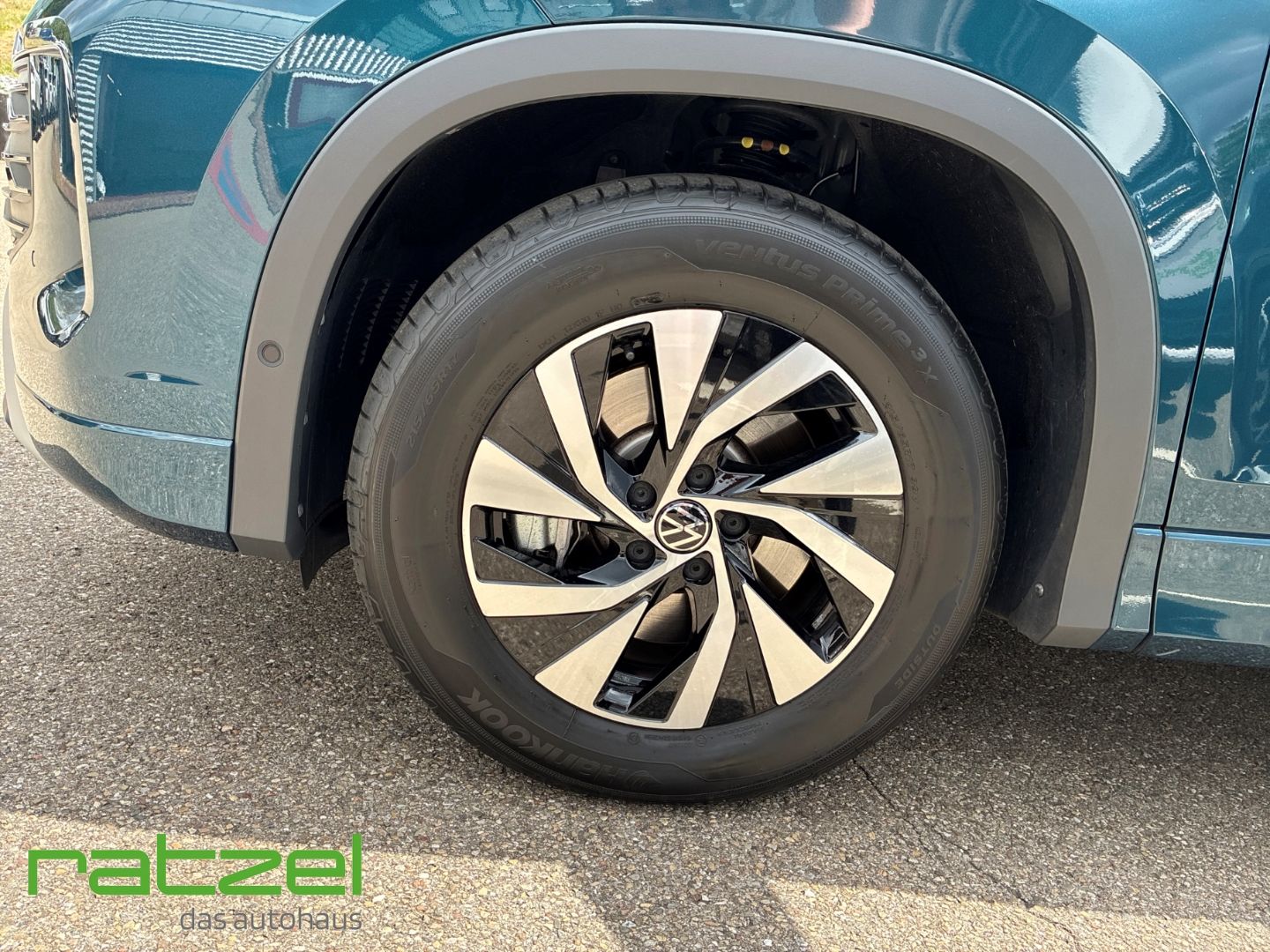 Fahrzeugabbildung Volkswagen Tayron 1.5 eTSI 5Jahre Garantie StandHZG AHK-kla