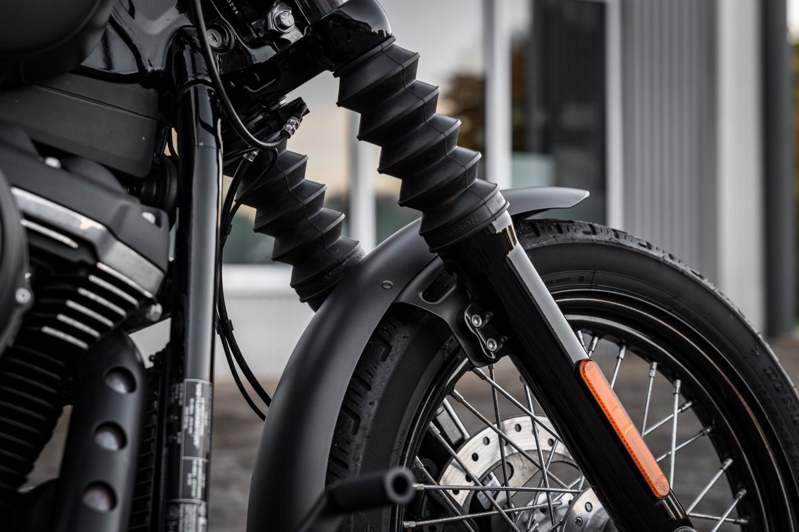 Fahrzeugabbildung Harley-Davidson FXBB STREET Bob Softail - JEKILL&HYDE
