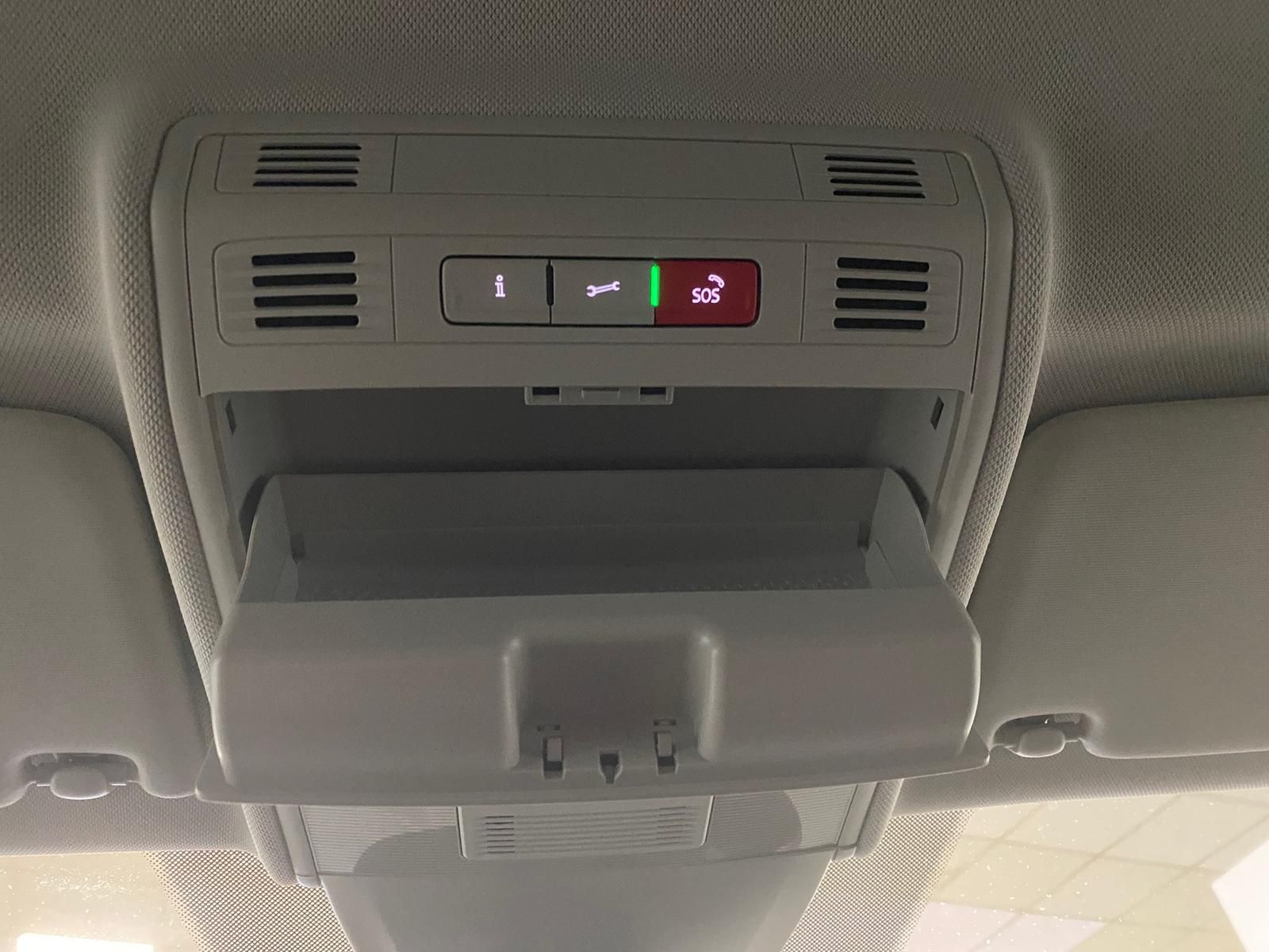 Fahrzeugabbildung Volkswagen Taigo 1.5 16V TSI ACT Life+APP+MATRIX+ALLWETTER+