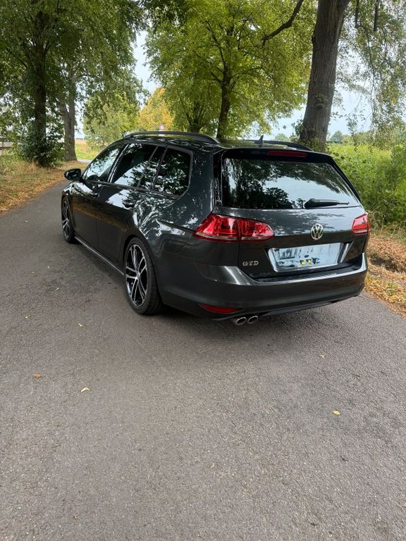 Image of Volkswagen Golf
