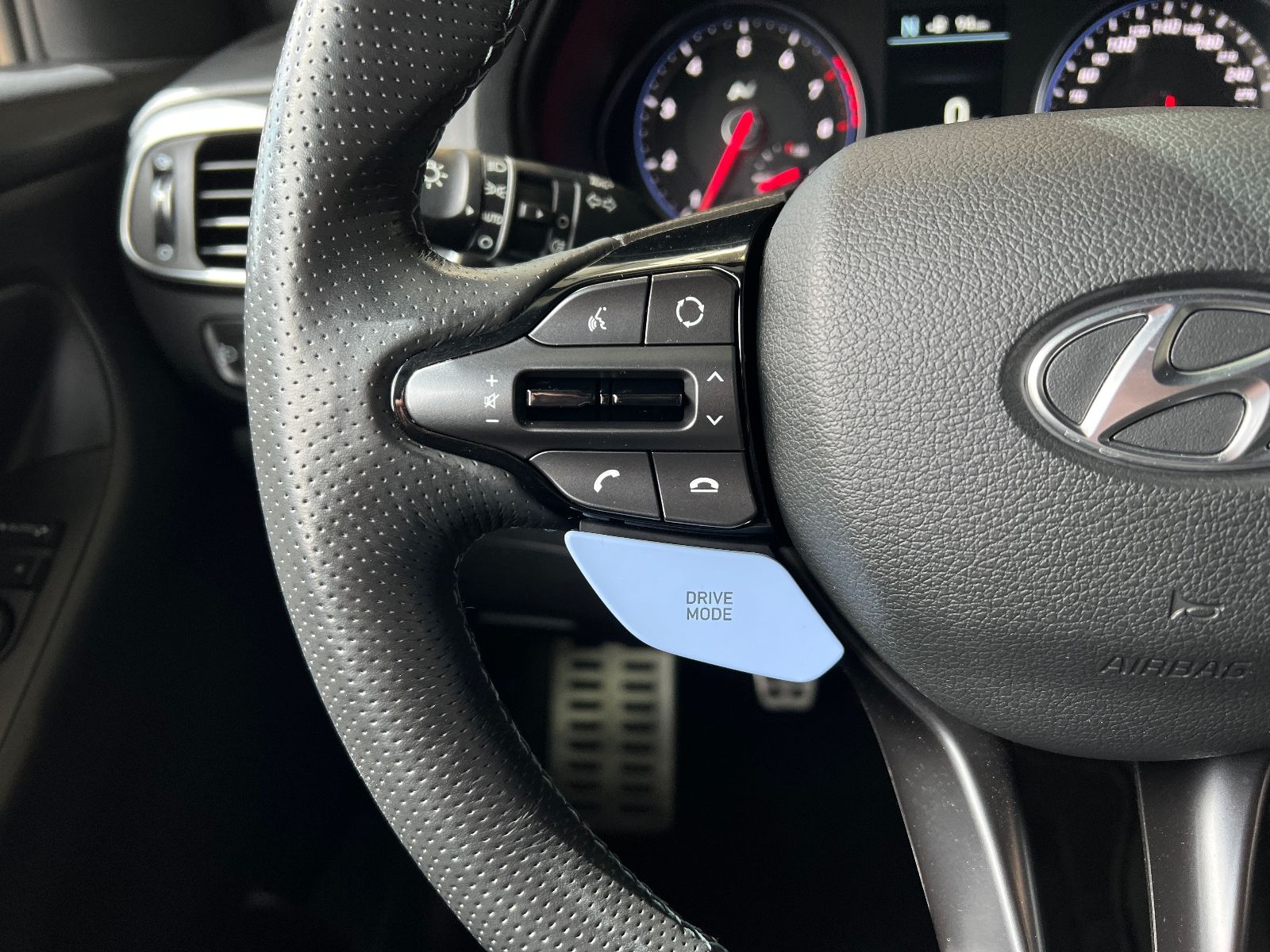 Fahrzeugabbildung Hyundai i30 N Performance KOMFORT LED NAV SHZ PDC