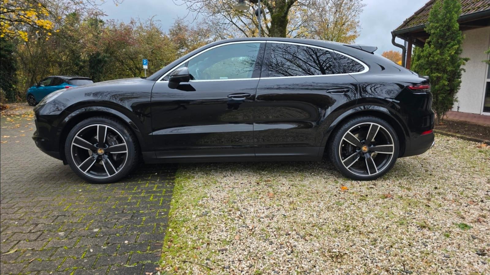 Porsche Cayenne Coupe Panorama