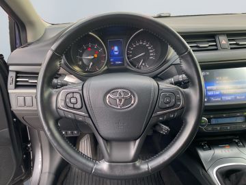 Toyota Avensis - 12