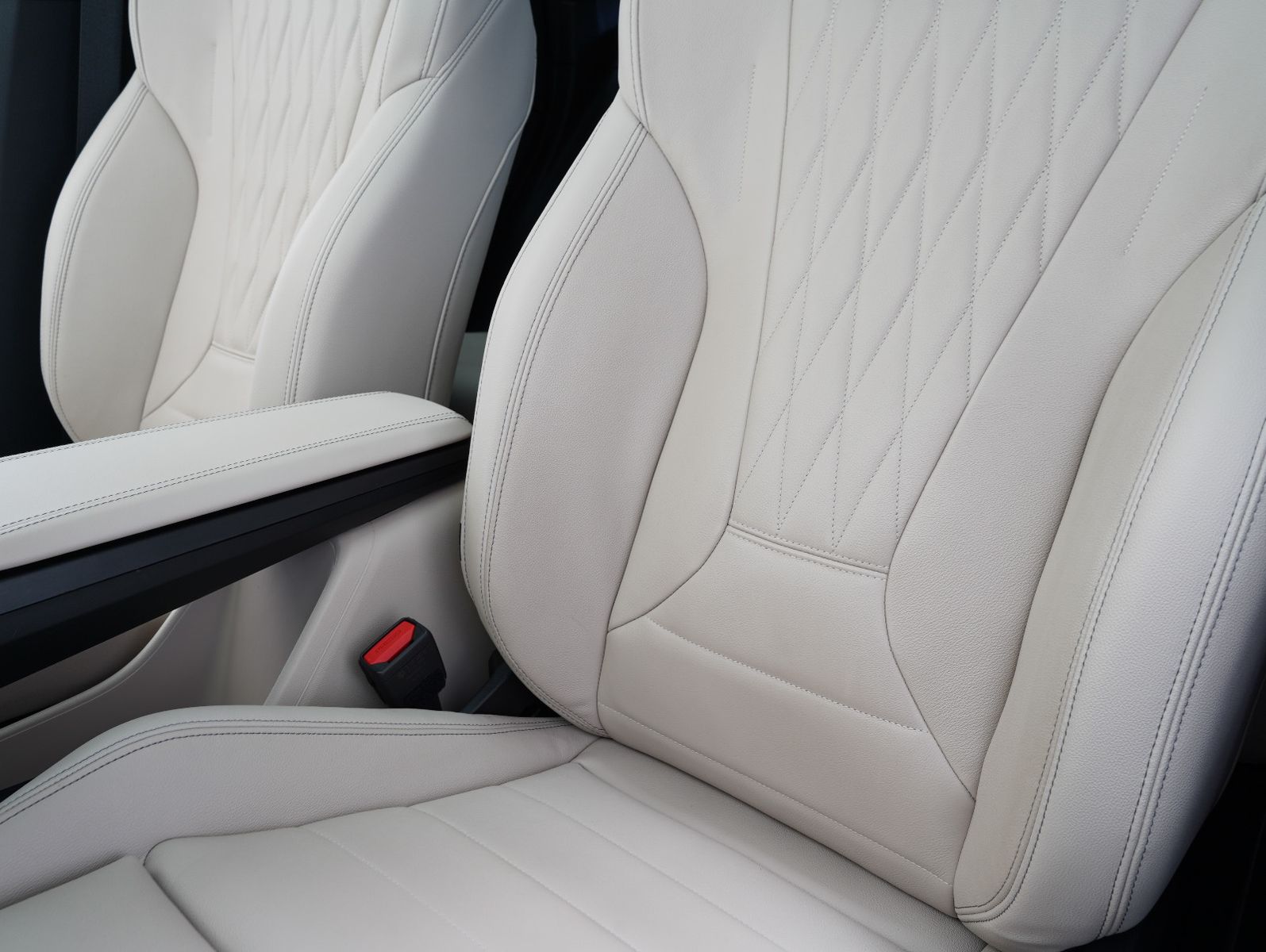 BMW iX1 30 xDrive xLine LED/PANORAMA/HEAD-UP/SOH foto 12
