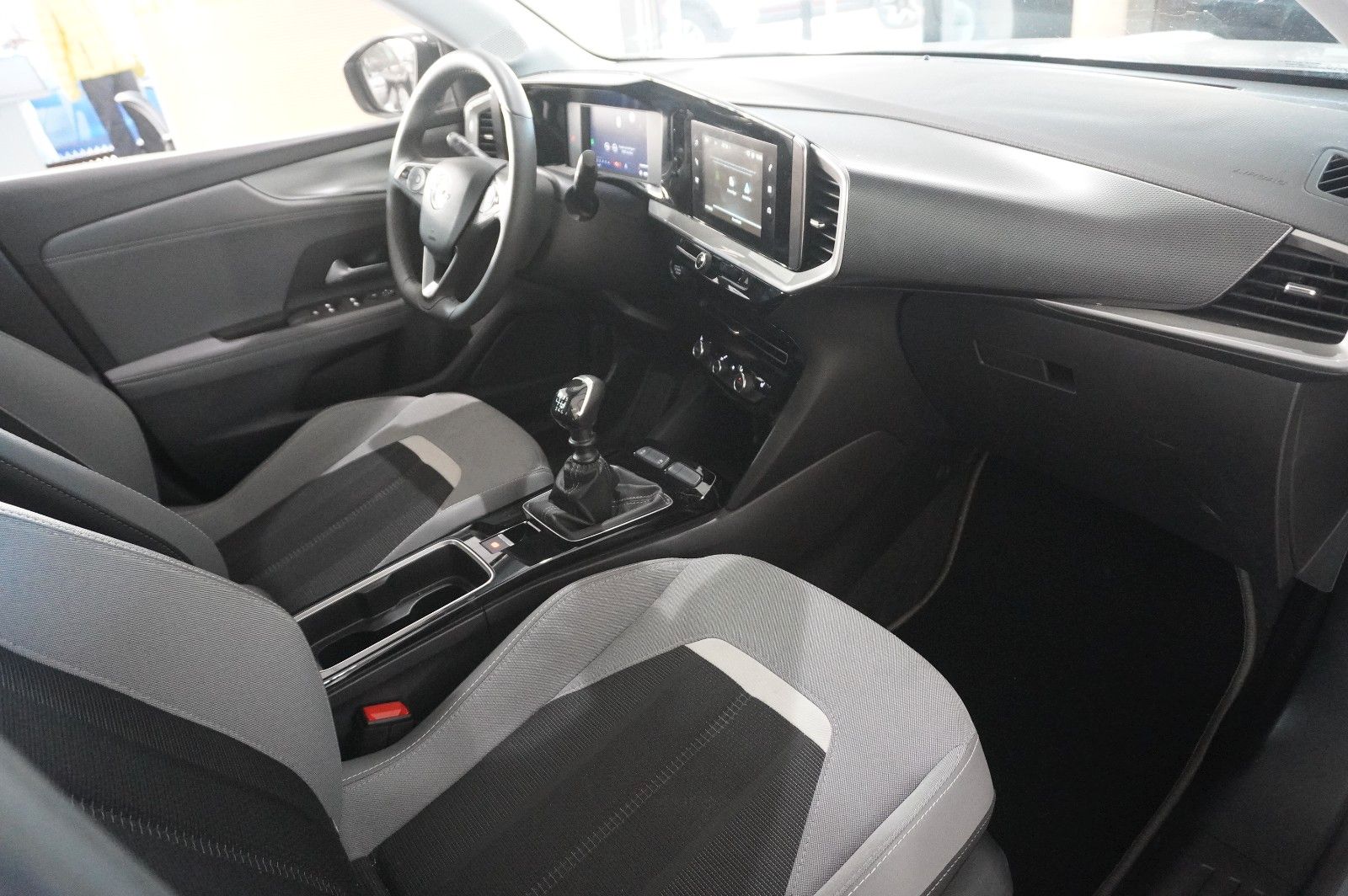 Fahrzeugabbildung Opel Mokka ELEGANCE 1.2T NAVI/LED/KAMERA/SPORT/SH/DAB