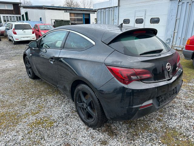 Opel Astra J GTC Basis