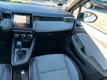 Renault Clio - 11