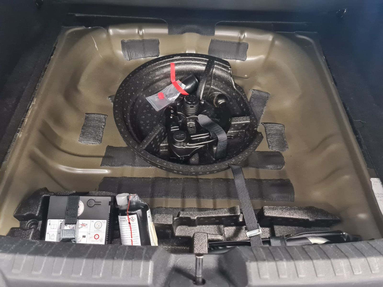 Fahrzeugabbildung Audi A3 Limousine 35 TDI advanced /AHK/NAVI/KLIMA