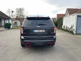 Ford Explorer - Ford Explorer: Allradantrieb, Geländewagen