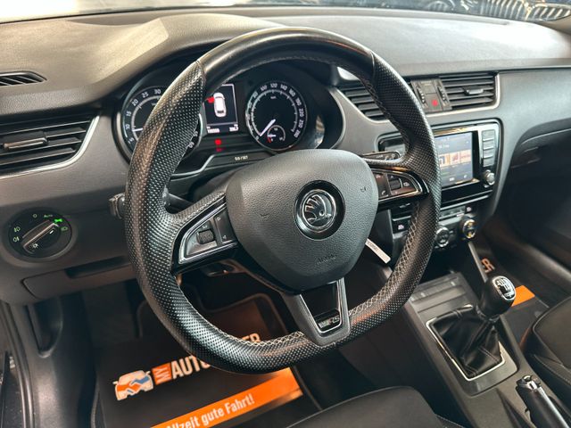 Skoda Octavia Combi RS *BiXenon*Navi*AHK*