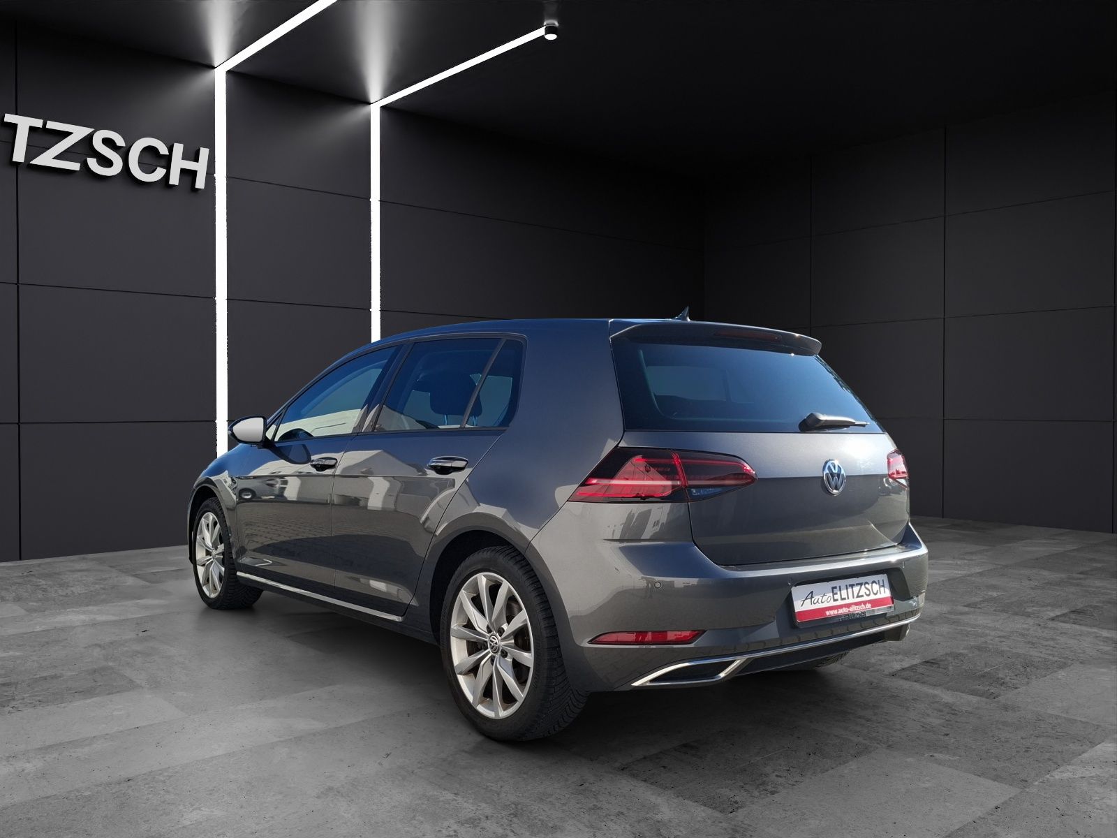 Fahrzeugabbildung Volkswagen Golf VII TSI Higline LED AHK Navi Pano ACC RFK S