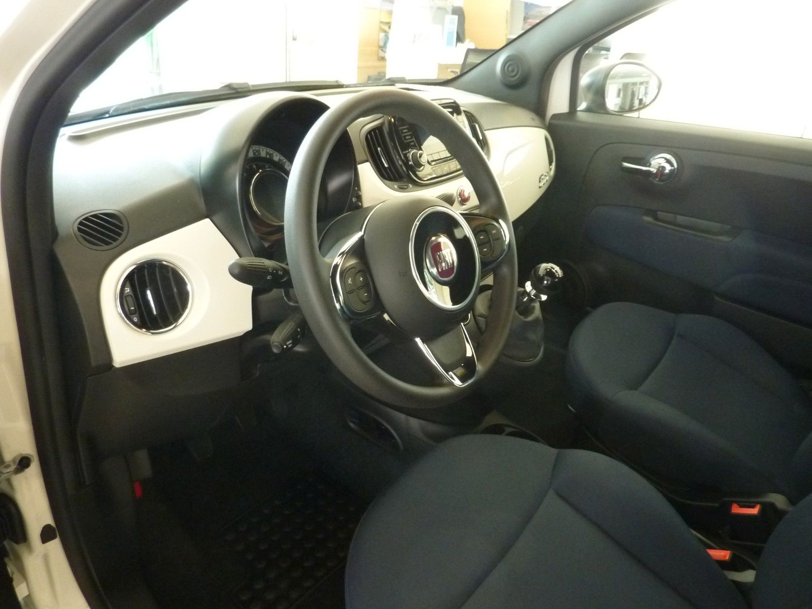 Fahrzeugabbildung Fiat 500 1.0 GSE N3 Hybrid CULT, AC