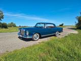 Mercedes-Benz 220 - Mercedes-Benz 220 mit Benzin-Antrieb: Coupé