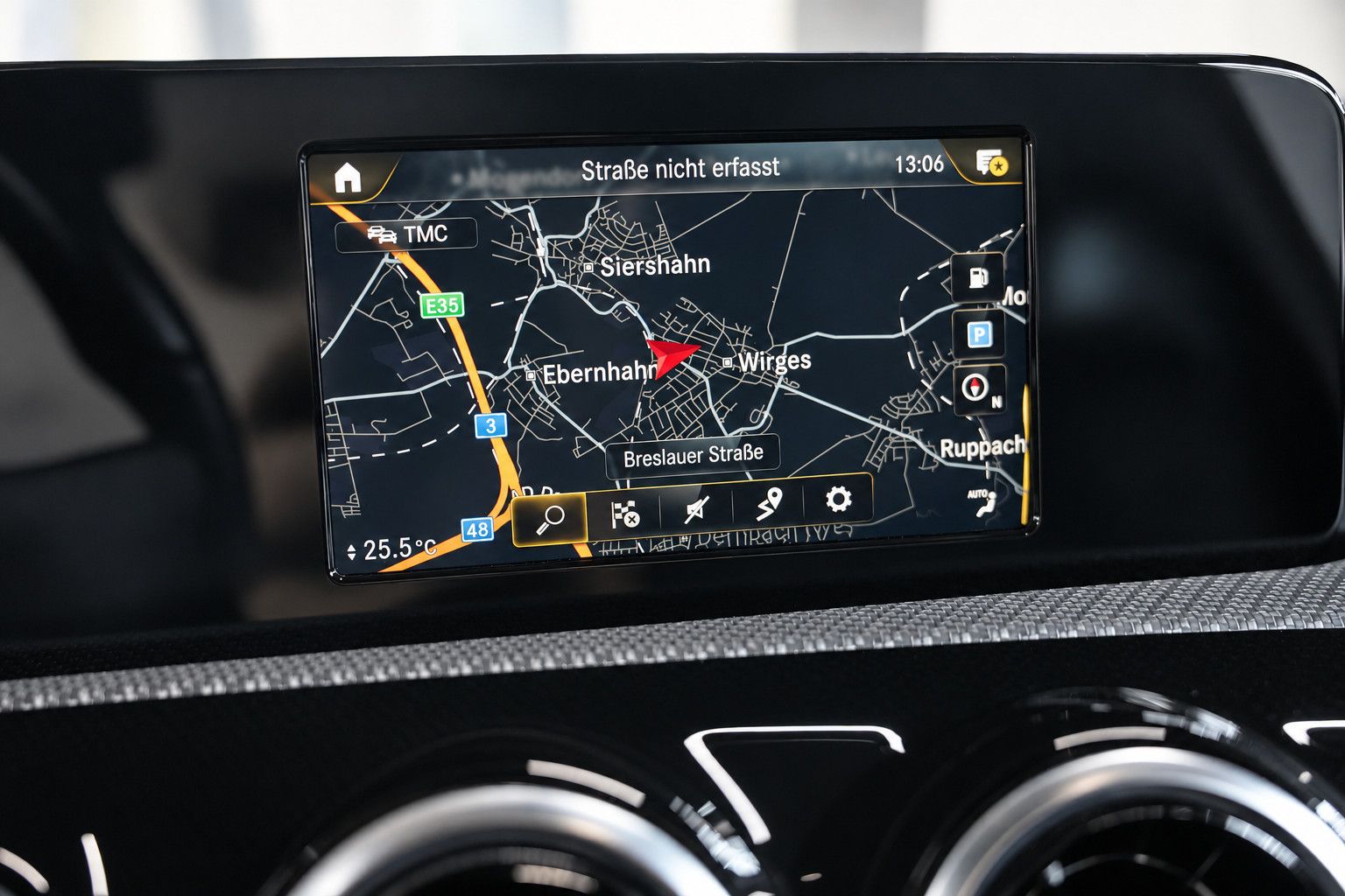 Fahrzeugabbildung Mercedes-Benz A 180 A 180 d Limousine *LED*SHZ*Navigation*ACC*