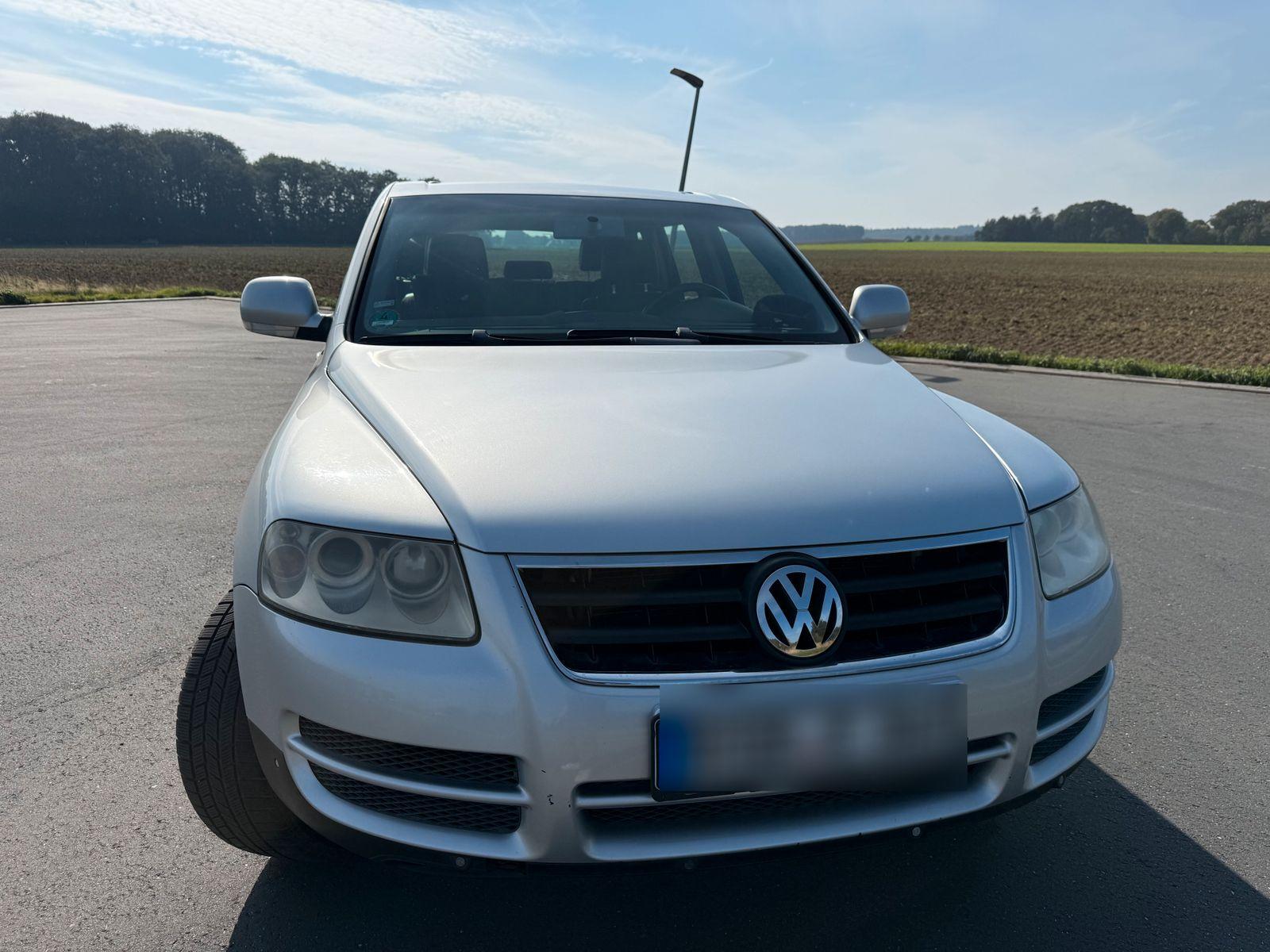 Volkswagen Touareg 2004 — interior