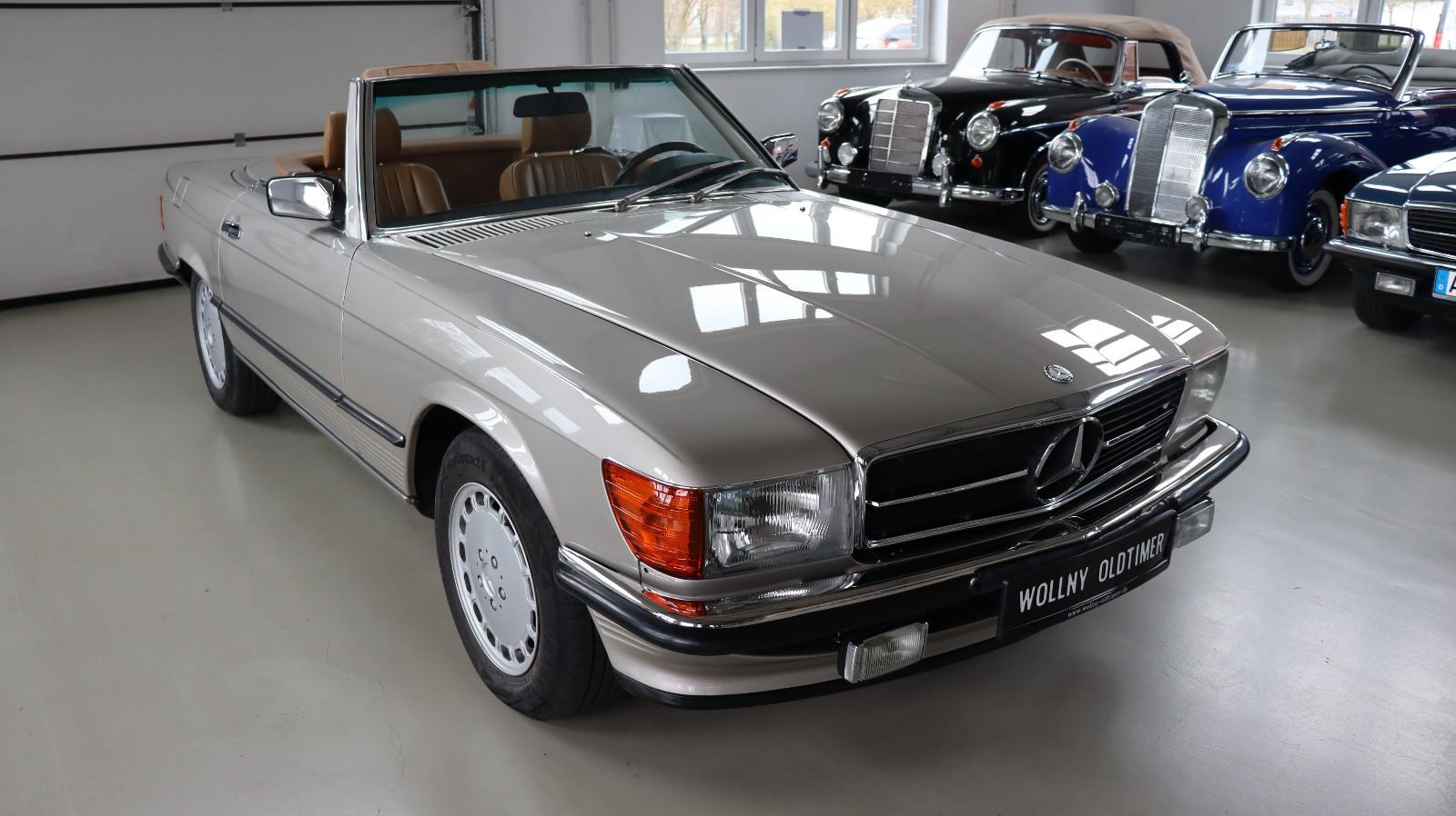 Mercedes-Benz 560 SL aus 1 Hd.  !