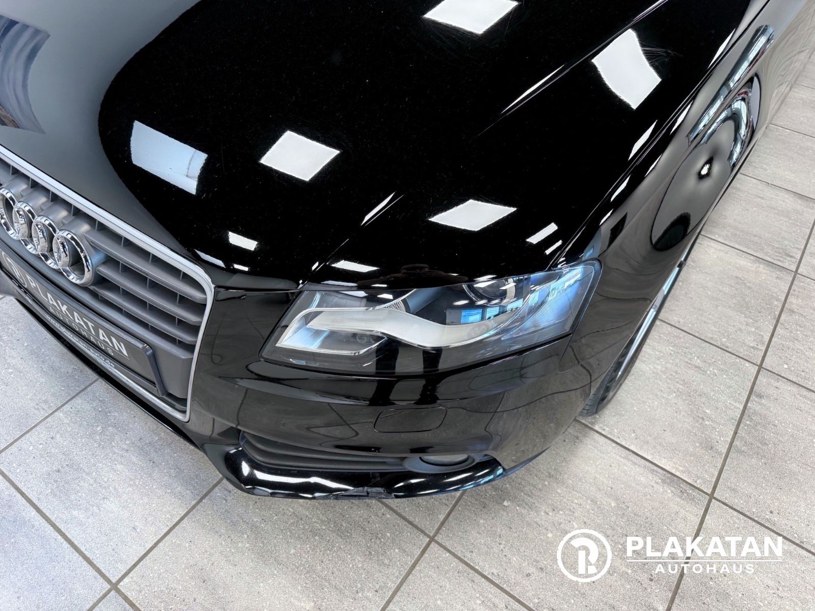 Fahrzeugabbildung Audi A4 Avant Ambition EXPORT