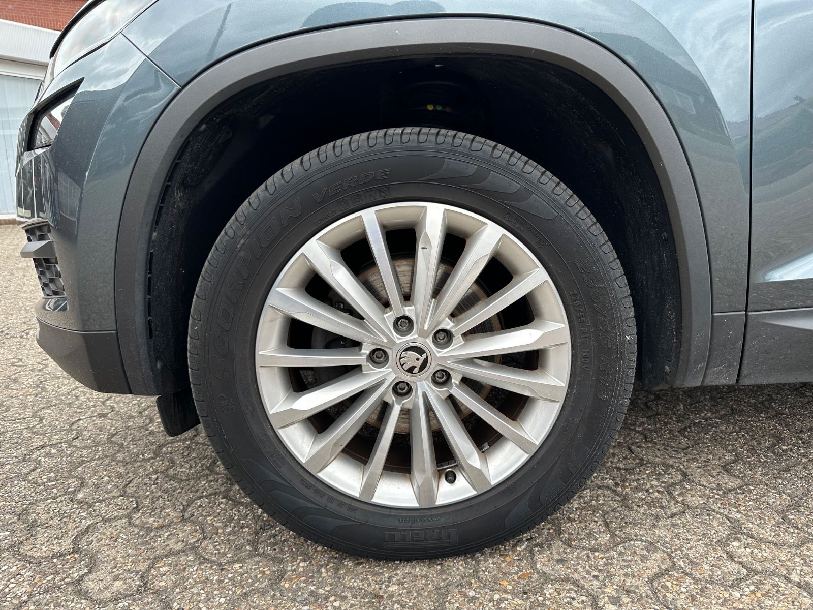 Fahrzeugabbildung SKODA Kodiaq 1.5 TSI Ambition LED/Navi/SHZG/18"