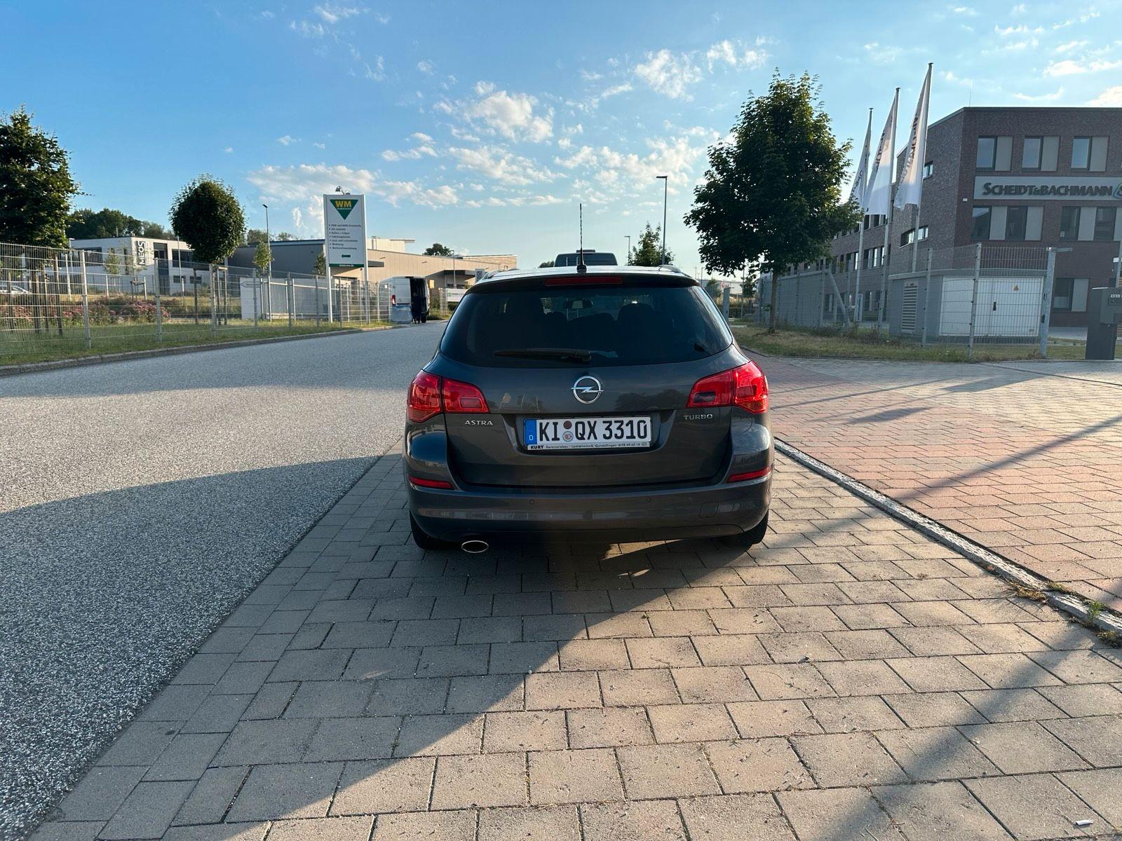 Opel Astra 2012 — engine 140 HP (103kW)