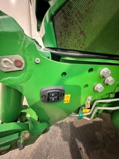 Fahrzeugabbildung John Deere 6215 Schlepper