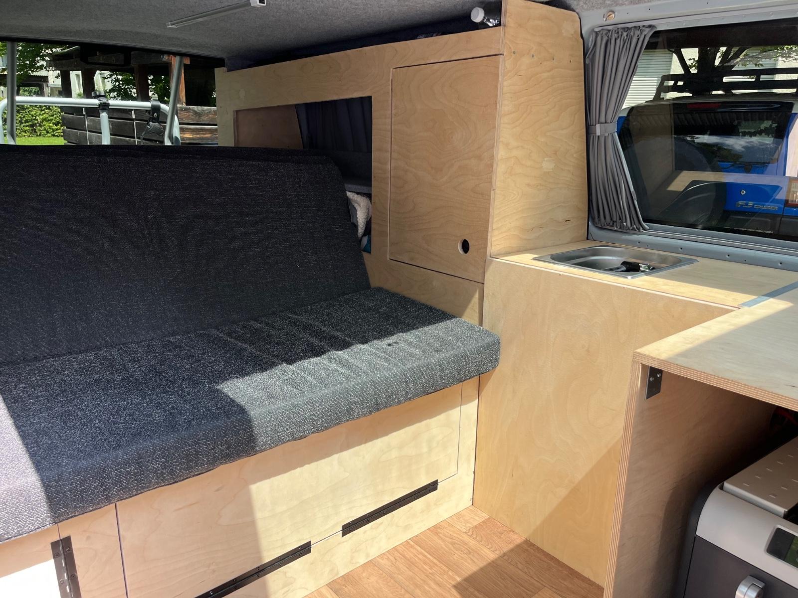 Volkswagen T4 2.5L Benziner  mit Campingausbau