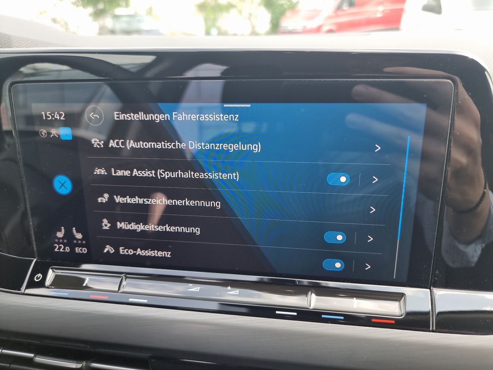 Fahrzeugabbildung Volkswagen Golf VIII Lim. Style eHybrid DSG IQ.Light ACC AH