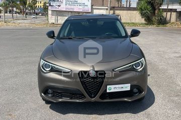 Alfa-Romeo Stelvio - 2
