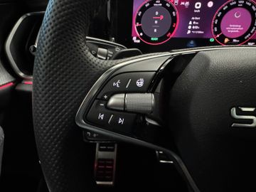 Skoda Kodiaq 1.5 TSI Sportline AHK+Panodach+Matrix