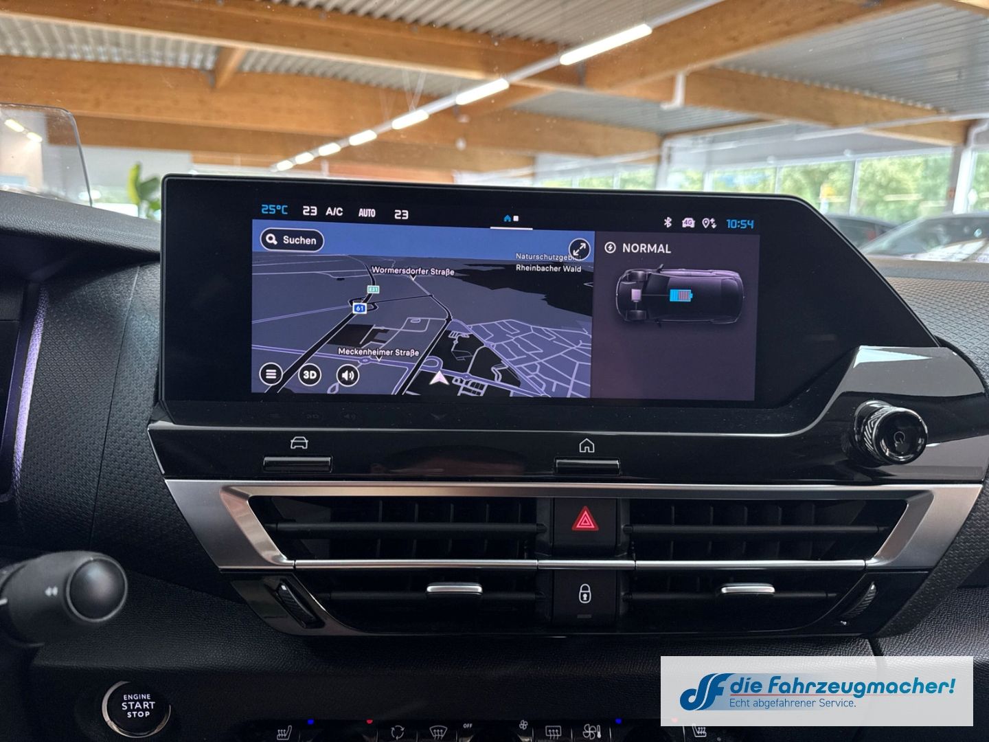 Fahrzeugabbildung Citroën C4 e - Shine HUD Navi 360 Kamera LED Apple CarPl