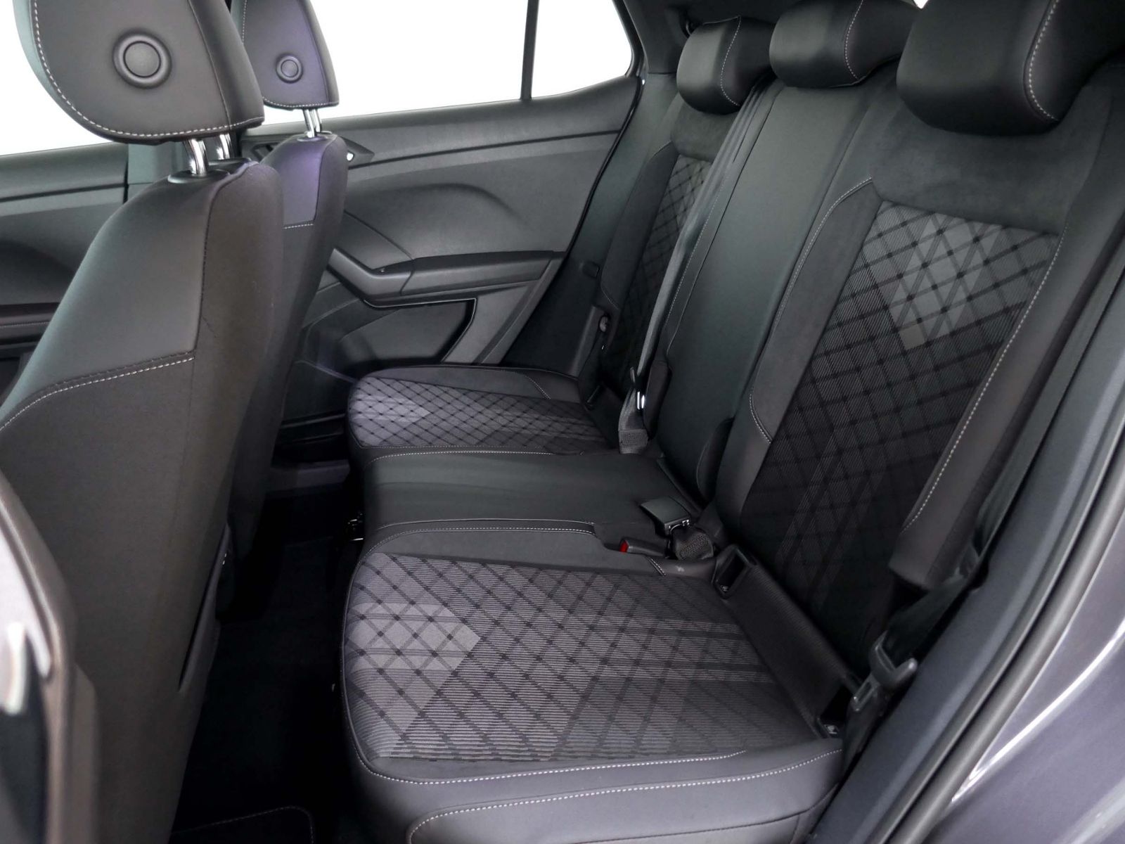 Fahrzeugabbildung Volkswagen T-Cross R-Line 1.0 TSI | LED RFK ACC Navi