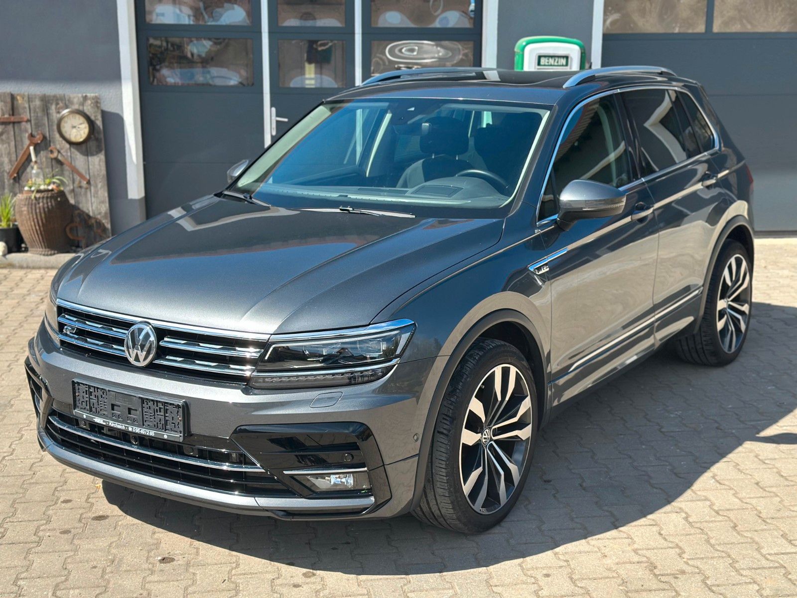 Volkswagen Tiguan Highline R Line 4X4 2500kg AHK 239 PS 1Hd foto 3