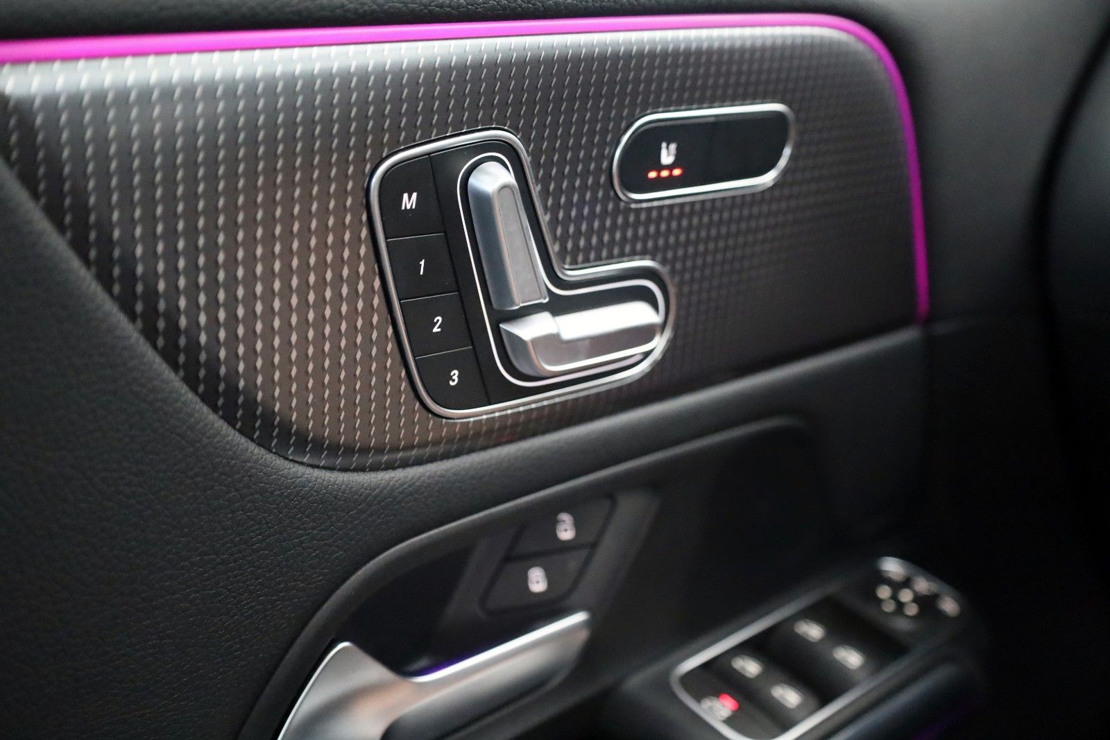Fahrzeugabbildung Mercedes-Benz EQA 250 ,T.Leder,Navi,LED,SH,360°Kamera,Panorama